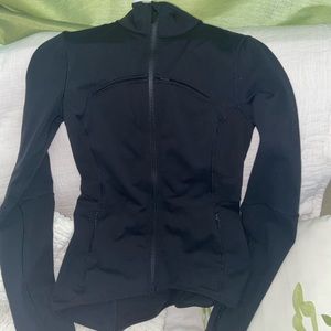 Lululemon black zip sweater size 4
